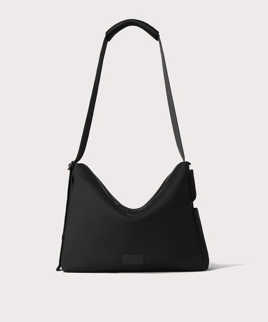 Large Shoulder bag in a black seen from the front view.